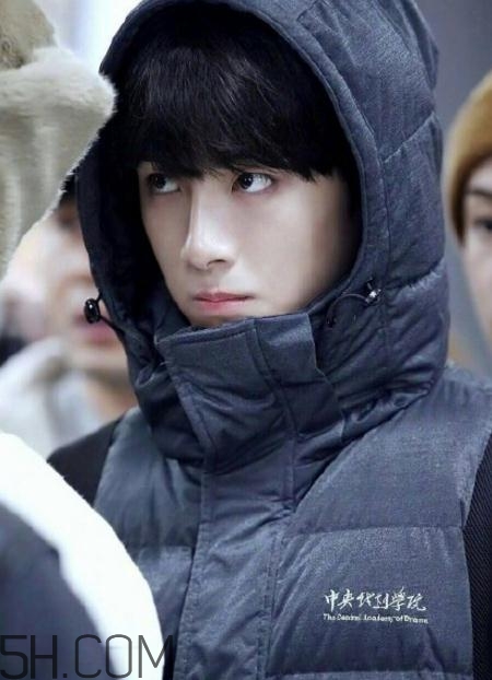 中戲羽絨服多少錢？中戲羽絨服怎么買？