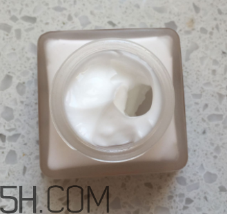 御泥坊礦物養(yǎng)膚霜怎么樣？御泥坊礦物養(yǎng)膚霜好用嗎？