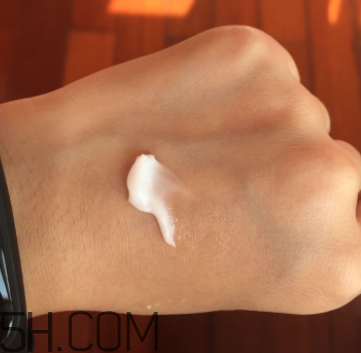 御泥坊礦物養(yǎng)膚霜怎么樣？御泥坊礦物養(yǎng)膚霜好用嗎？