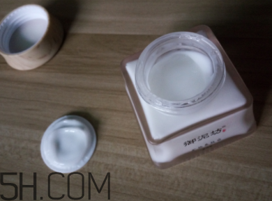 御泥坊礦物養(yǎng)膚霜怎么樣？御泥坊礦物養(yǎng)膚霜好用嗎？