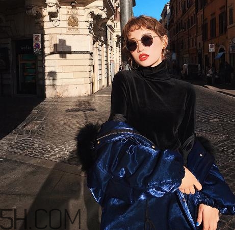 絲絨衣服掉色怎么辦？絲絨衣服倒絨怎么辦？