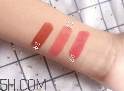 稚優(yōu)泉粉紅之戀口紅好用嗎？稚優(yōu)泉粉紅之戀口紅多少錢