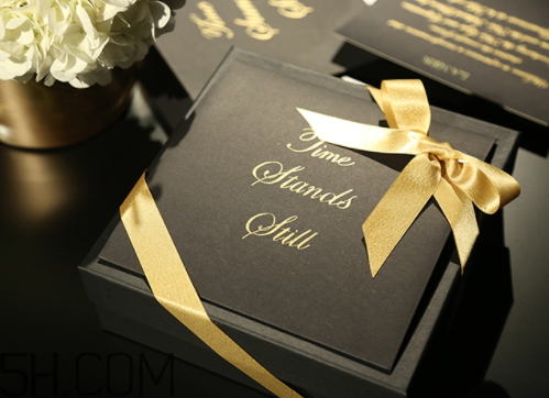 海藍之謎鎏金煥顏精華液多少錢？怎么用？