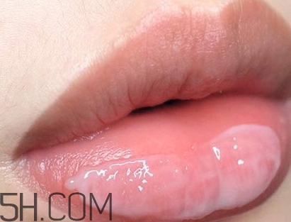 稚優(yōu)泉唇膜怎么用？稚優(yōu)泉唇膜好用嗎？