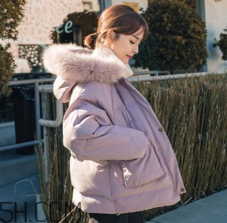 面包服是羽絨服嗎？面包服和羽絨服的區(qū)別