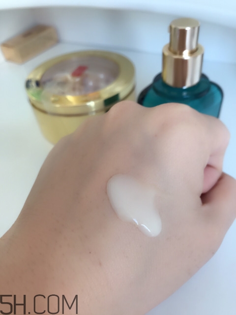 雅詩(shī)蘭黛小綠瓶好用嗎？雅詩(shī)蘭黛小綠瓶多少錢(qián)？