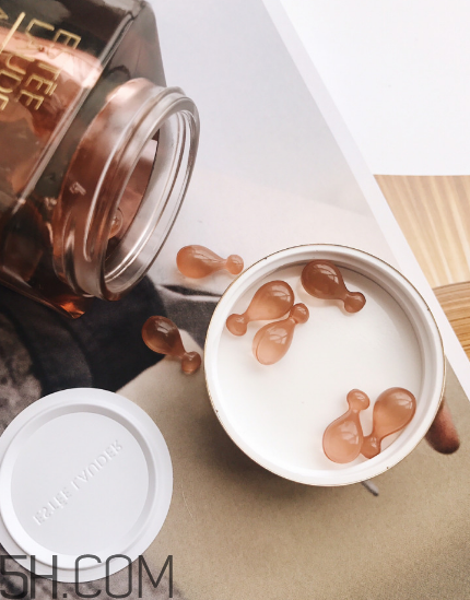 雅詩蘭黛安瓶膠囊好用嗎？雅詩蘭黛安瓶膠囊使用方法