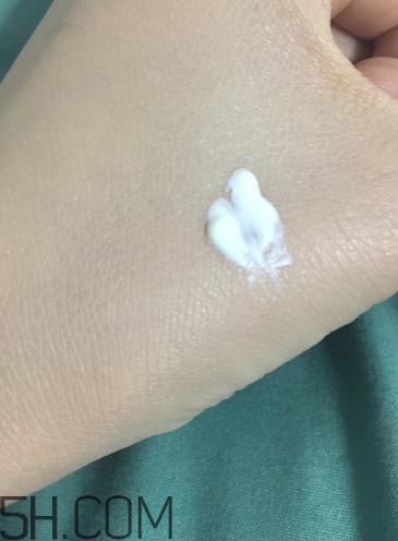 薇諾娜防曬霜需要卸妝嗎？薇諾娜防曬霜使用方法