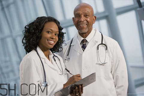 牙周炎需要洗牙嗎？牙周炎需要拔牙嗎？