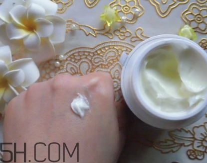 歌麗姬寶素顏霜副作用 歌麗姬寶素顏霜含鉛汞嗎？