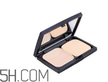 粉餅怎么用才正確？粉餅在哪個步驟使用？