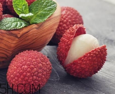 說(shuō)女的荔枝什么意思？荔枝女什么意思？