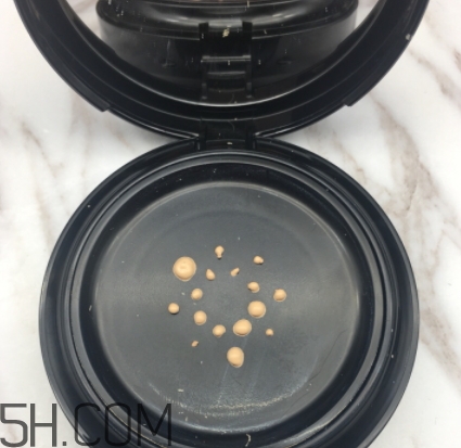 嬌蘭氣墊和阿瑪尼氣墊哪個好？