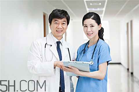 老花眼能恢復(fù)正常嗎？老花眼可以考駕照嗎？