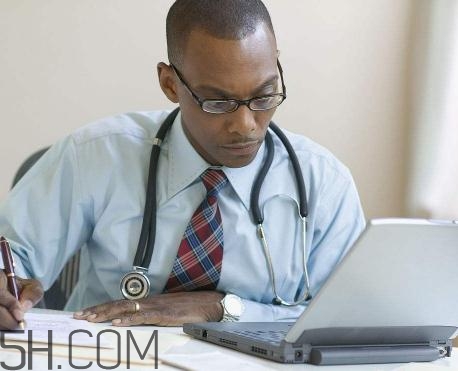 前列腺癌要化療嗎？前列腺癌要切除睪丸嗎？