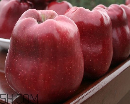 花牛蘋果有糖心能吃嗎？花牛蘋果的皮有臘可以吃嗎