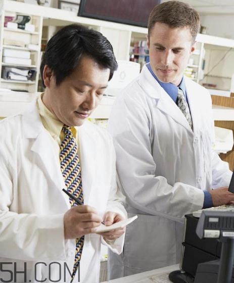 前列腺液多是什么原因？前列腺液過多什么危害？