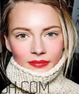 番茄色口紅是什么顏色？番茄色番茄紅口紅試色