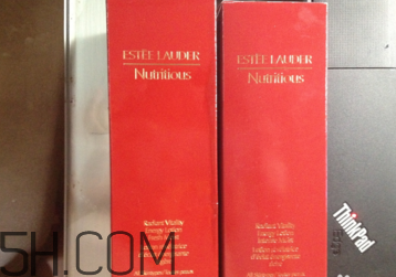 雅詩蘭黛紅石榴系列哪個好？雅詩蘭黛紅石榴水真假對比圖