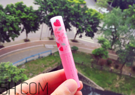 mistine變色草莓唇膏好用嗎？mistine變色草莓唇膏多少錢？