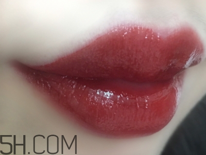 ysl黑管唇釉416適合黃皮嗎？ysl黑管鏡面唇釉416顯白嗎