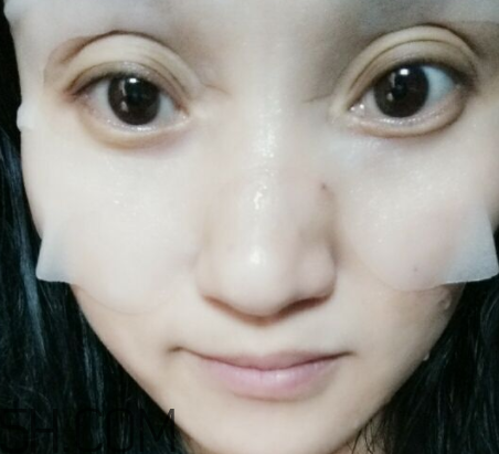 一葉子白茶眼膜怎么樣？一葉子白茶眼膜怎么用？