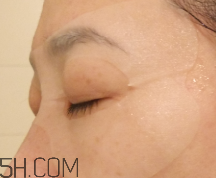 一葉子白茶眼膜怎么樣？一葉子白茶眼膜怎么用？