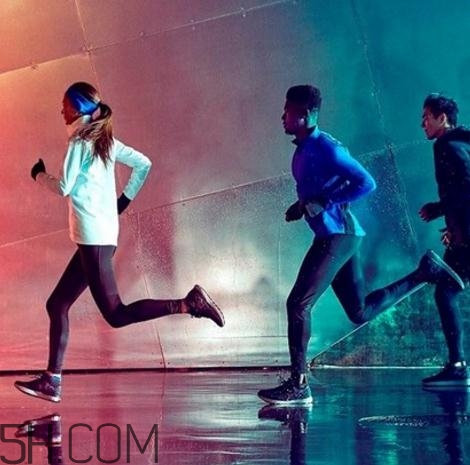 under armour安德瑪智能溫控跑鞋多少錢_在哪買？