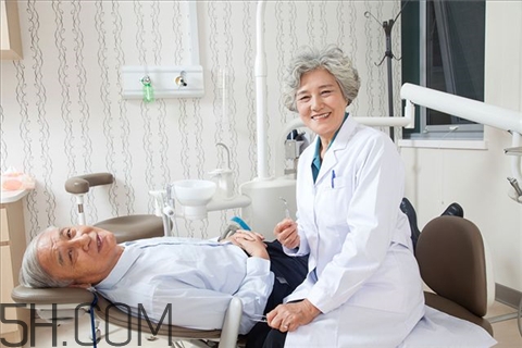 骨折吃黃瓜籽粉有用嗎？骨折吃三七粉有效果嗎？