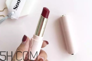 伊蒂之屋瓷光金管口紅怎么樣？愛麗小屋金管口紅好看嗎
