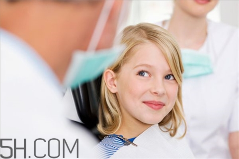 骨折吃鈣片有用嗎？骨折吃鈣片有副作用嗎？