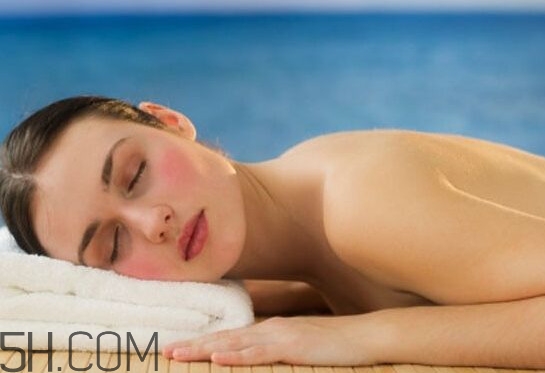 冬天裸睡好嗎？冬天裸睡有什么好處和壞處