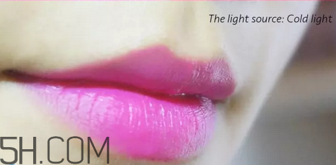 mistine羽翼口紅哪個(gè)色最火？mistine口紅在泰國(guó)賣(mài)多少錢(qián)？