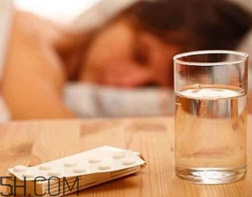 安眠藥吃多少會(huì)昏睡？安眠藥吃一片能叫醒嗎