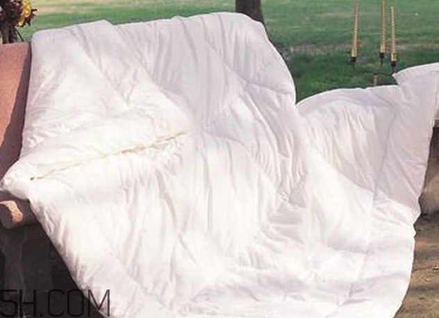 曬被子會上火嗎？被子會曬壞嗎