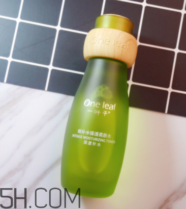 一葉子鮮補水柔膚水怎么樣？一葉子鮮補水柔膚水好用嗎？