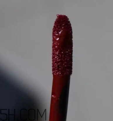 阿瑪尼紅管201多少錢？阿瑪尼紅管201停產(chǎn)了嗎？