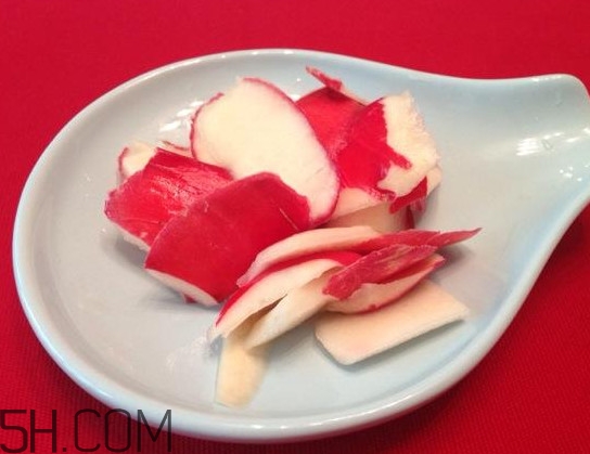 蘿卜皮和蘿卜肉哪個(gè)比較有營(yíng)養(yǎng)？醬泡蘿卜皮要加白糖嗎