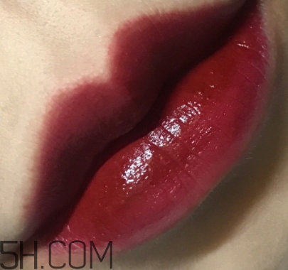 阿瑪尼紅管406多少錢？阿瑪尼紅管唇釉406專柜價格