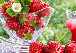 草莓紅口紅是什么顏色？草莓紅口紅效果圖