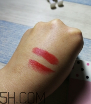 迪奧740和tf16像嗎？dior漆光唇釉740和tf16試色對比