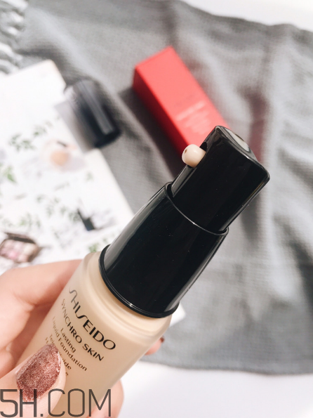 資生堂智能粉底液和ysl逆齡對(duì)比 資生堂智能粉底液控油持妝嗎 資生堂智能粉底液和ysl逆齡對(duì)比 資生堂智能粉底液控油持妝嗎