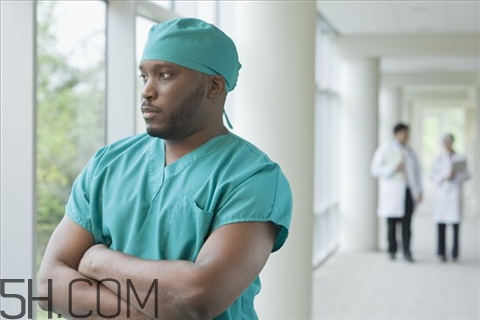 骨折能吃魚嗎？骨折能吃螃蟹嗎？