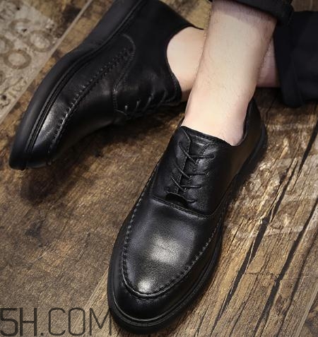 牛皮鞋子臟了怎么清洗？牛皮鞋子怎么清洗表面？