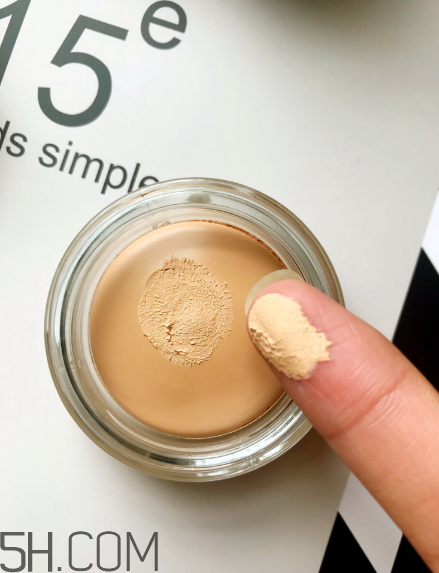 essence慕斯粉底霜好用嗎？essence慕斯粉底霜多少錢？