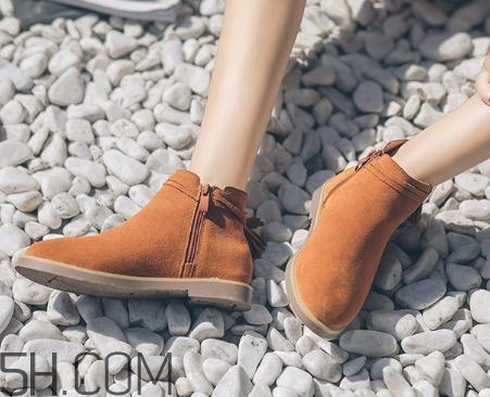 磨砂皮鞋子掉色怎么辦？磨砂鞋子發(fā)白怎么辦？