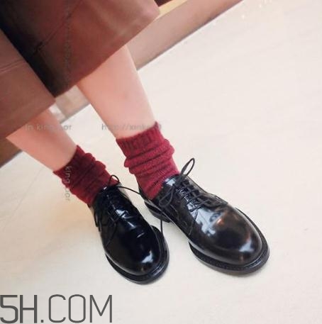 漆皮鞋劃痕怎樣處理？漆皮皮鞋劃痕怎么修復(fù)？