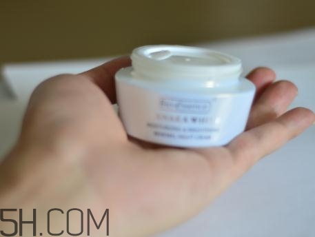 凱伊秀煥亮晚霜多少錢？凱伊秀煥亮晚霜好用嗎？