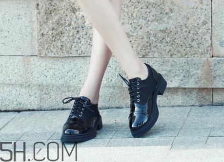 漆皮鞋裂了怎么辦？漆皮鞋可以用鞋油嗎？