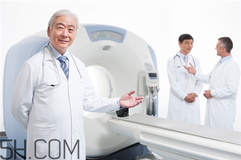 骨折需要打消炎針嗎？骨折打石膏多久能拆？